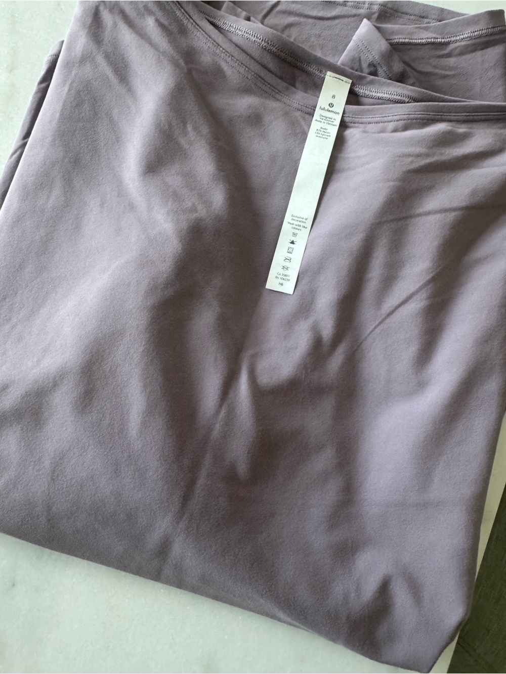 lululemon women's scoop tee in lavender
